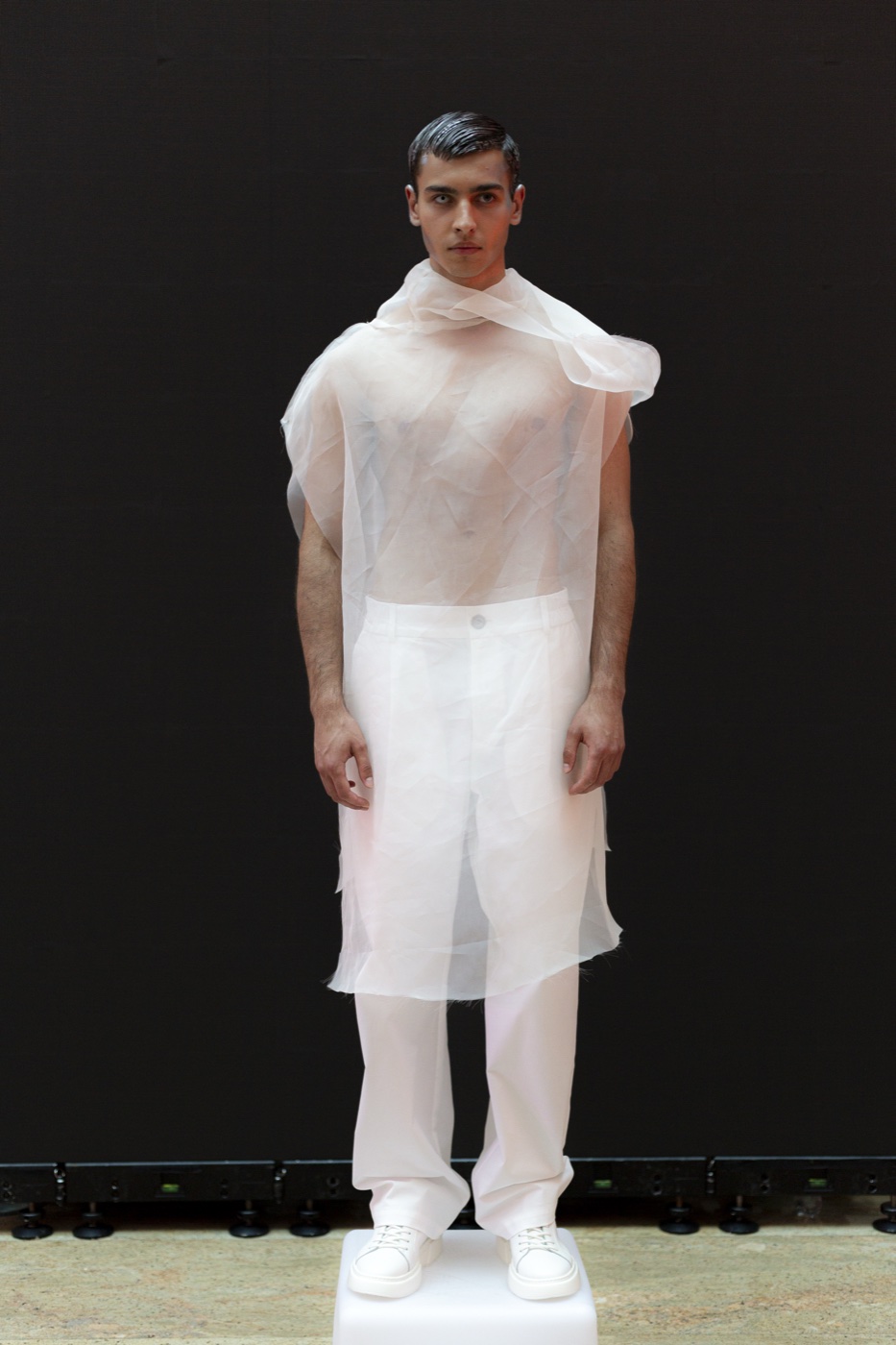 Akasha portrait, sheer white look