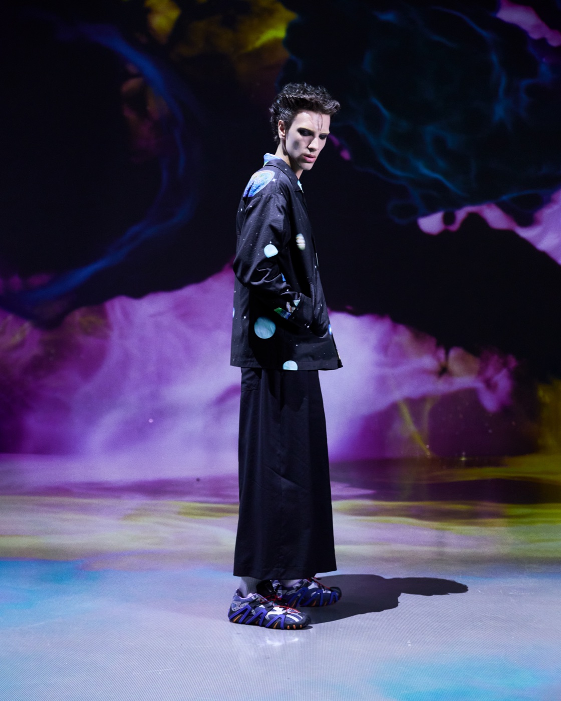 Origin campaign, dotted jacket and wide trousers